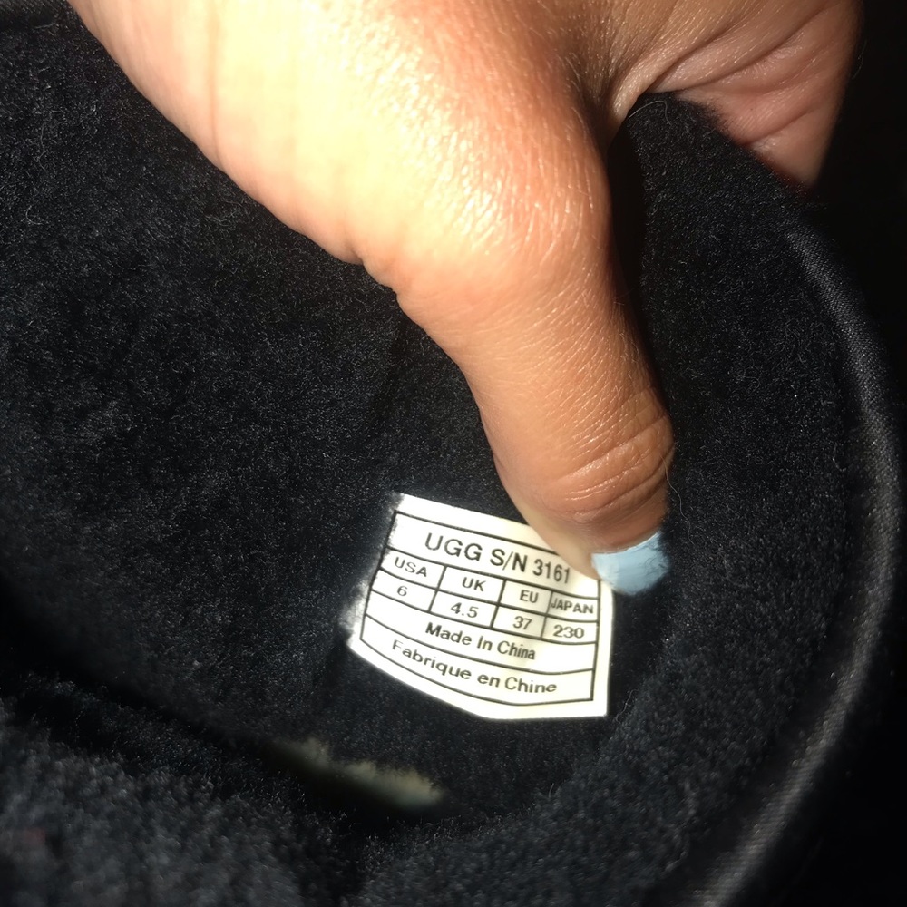 Ugg boots - Picture 3 of 4